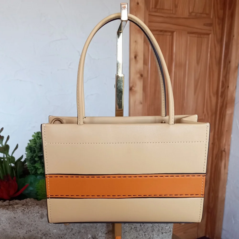 COACH Cashin Carry Tote 20 With Trompe L'oeil Print